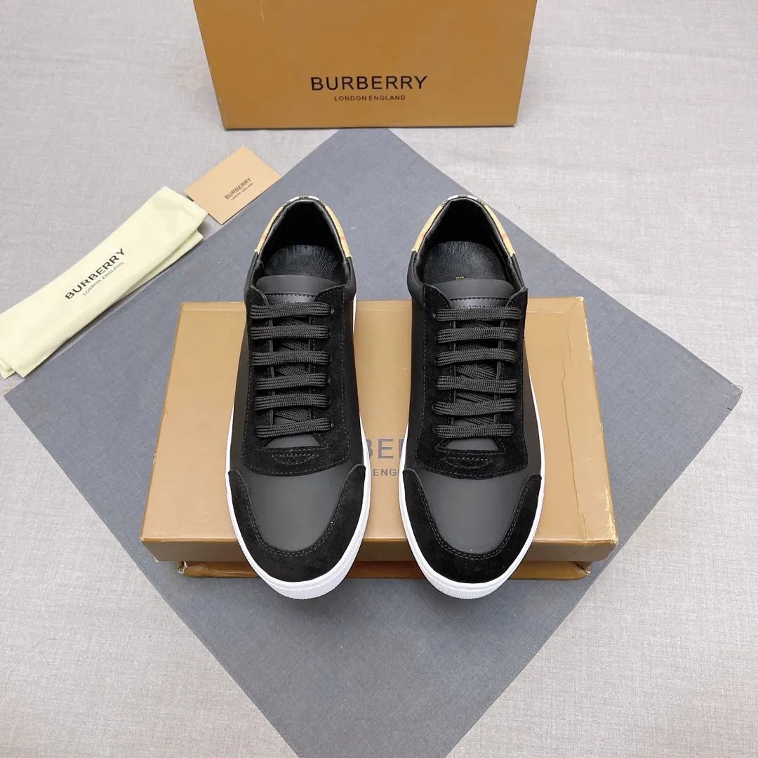 p380 【Burberry】Burberry’s new men’s casual shoes! Classic striped cloth paired with imported first-layer silk calfskin and high-mercerized nubuck leather. Real sheepskin lining is very comfortable. Original outsole. Two-color selection, details determine quality. Welcome to compare. Size: 38-44 No. 019
